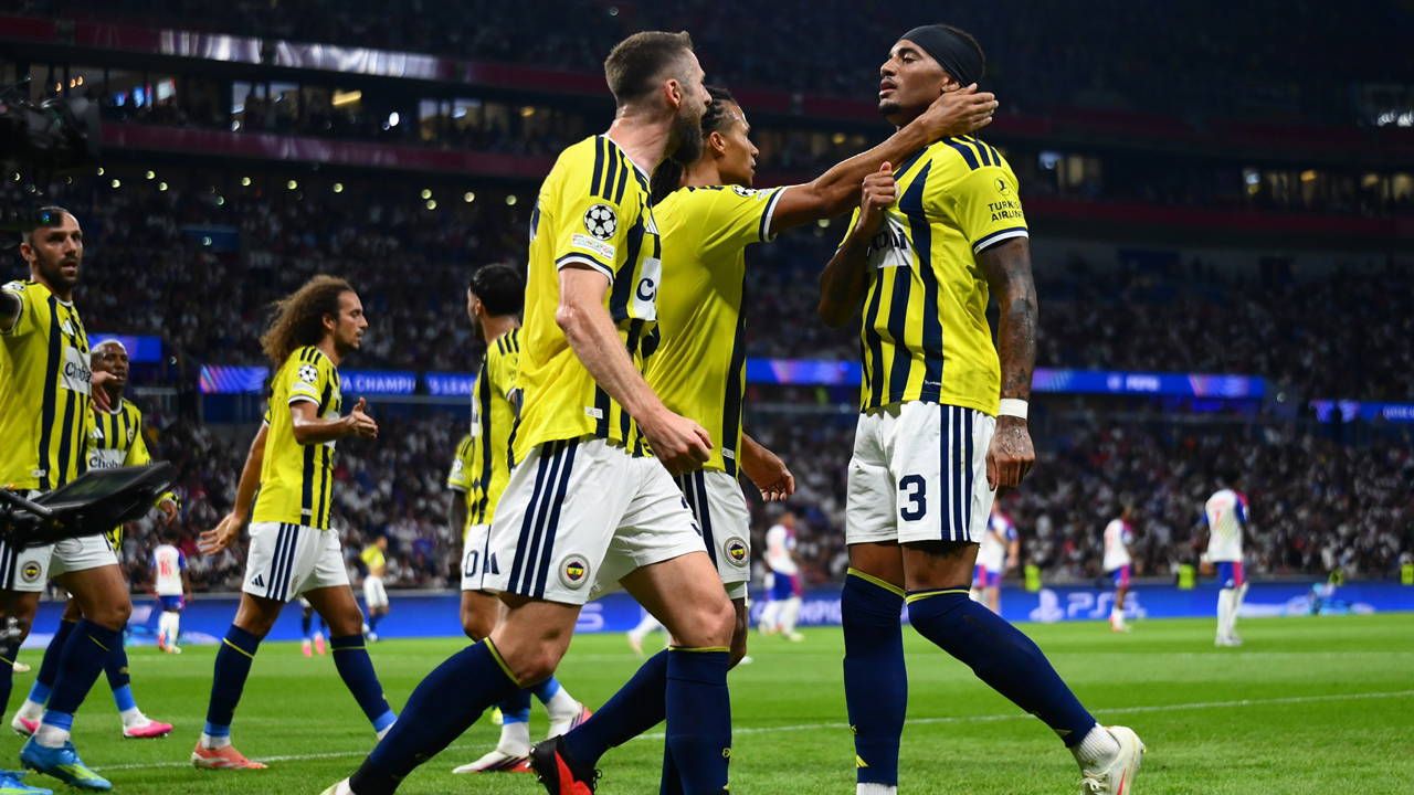 UEFA Şampiyonlar Ligi play-off turu rövanş maçında deplasmanda Fransa temsilcisi