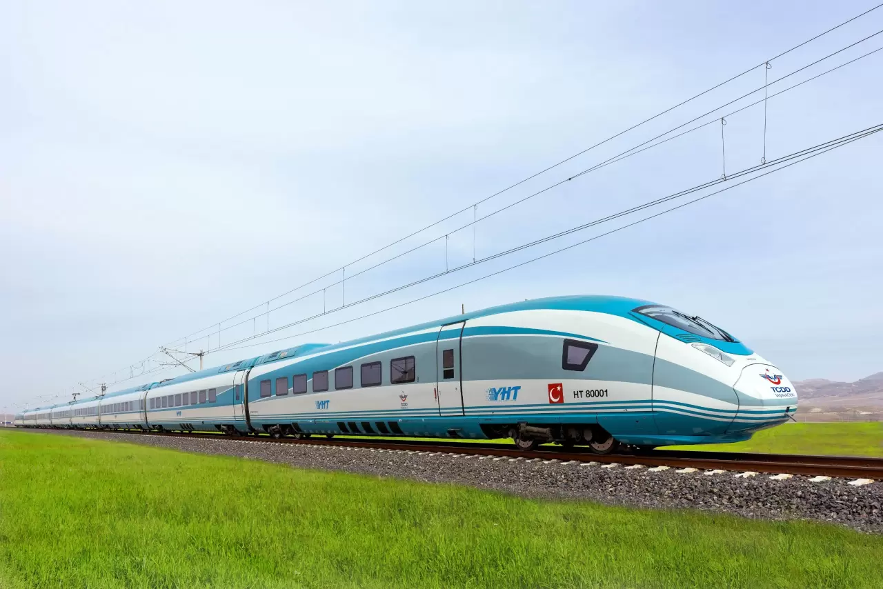 Ulaştırma ve Altyapı Bakanı Abdulkadir Uraloğlu, Türkiye’nin hızlı tren ağını