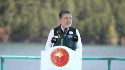 Tarım ve Orman Bakanı İbrahim Yumaklı, Aydın'ın Çine, Balıkesir'in Susurluk