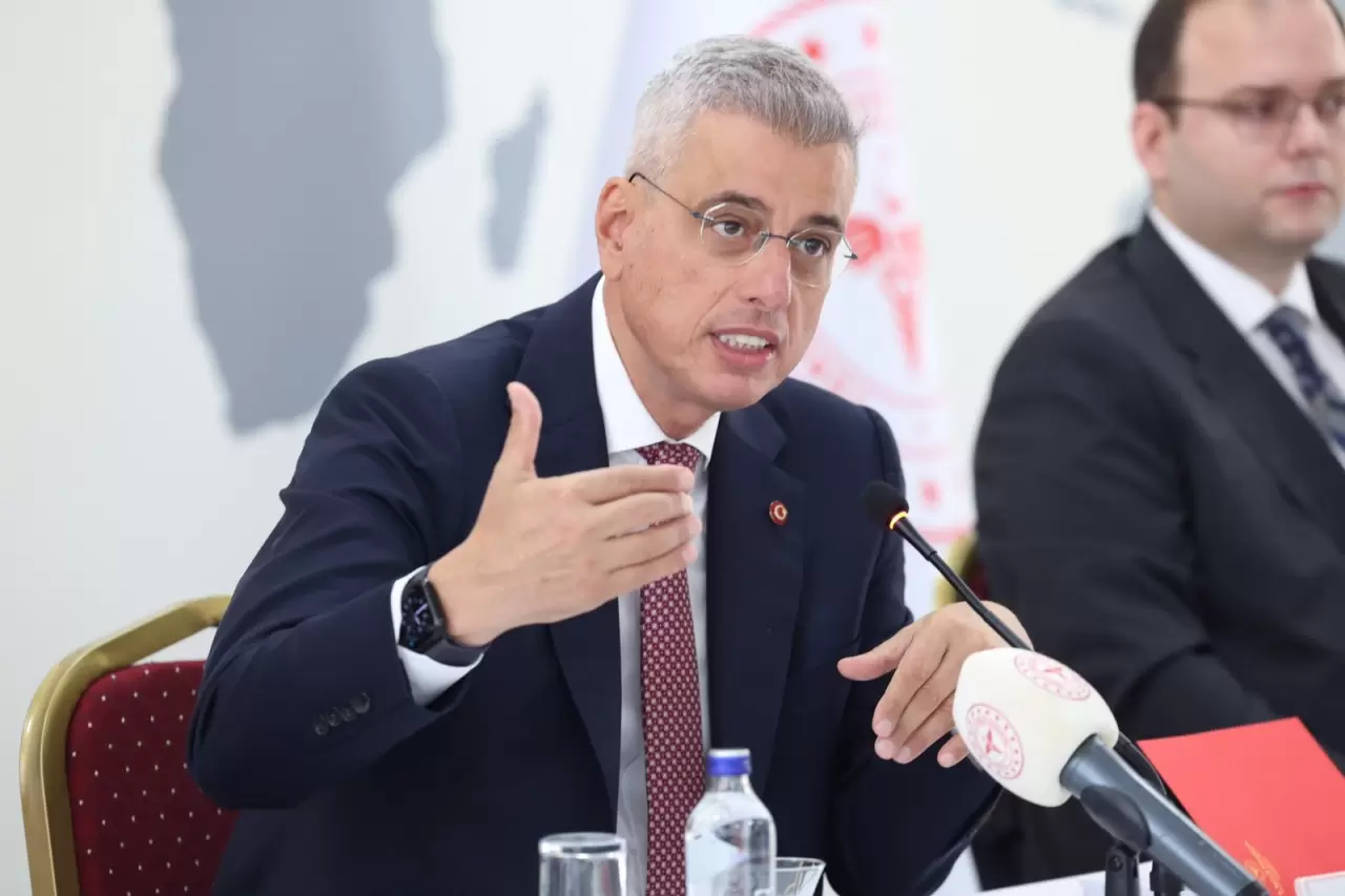 Sağlık Bakanı Prof. Dr. Kemal Memişoğlu, İstanbul’da sağlık muhabirleriyle bir