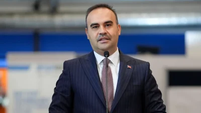 Sanayi ve Teknoloji Bakanı Mehmet Fatih Kacır, Kütahya'da katıldığı seramik
