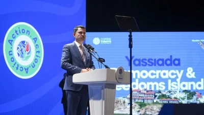 Demokrasi ve Özgürlükler Adası'nda düzenlenen "NextGenCOP30.5: İklim Zirvesi ve Gençlik