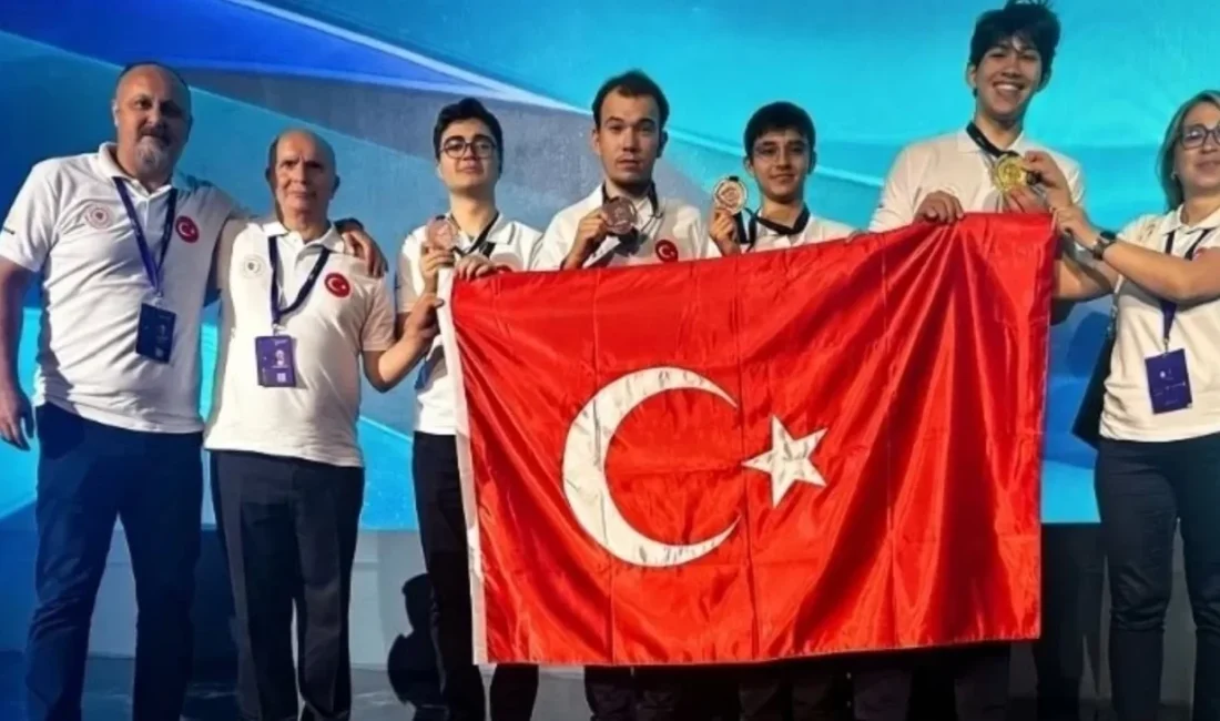Enerji ve Tabii Kaynaklar Bakanı Alparslan Bayraktar, Türkiye’nin ilk kez