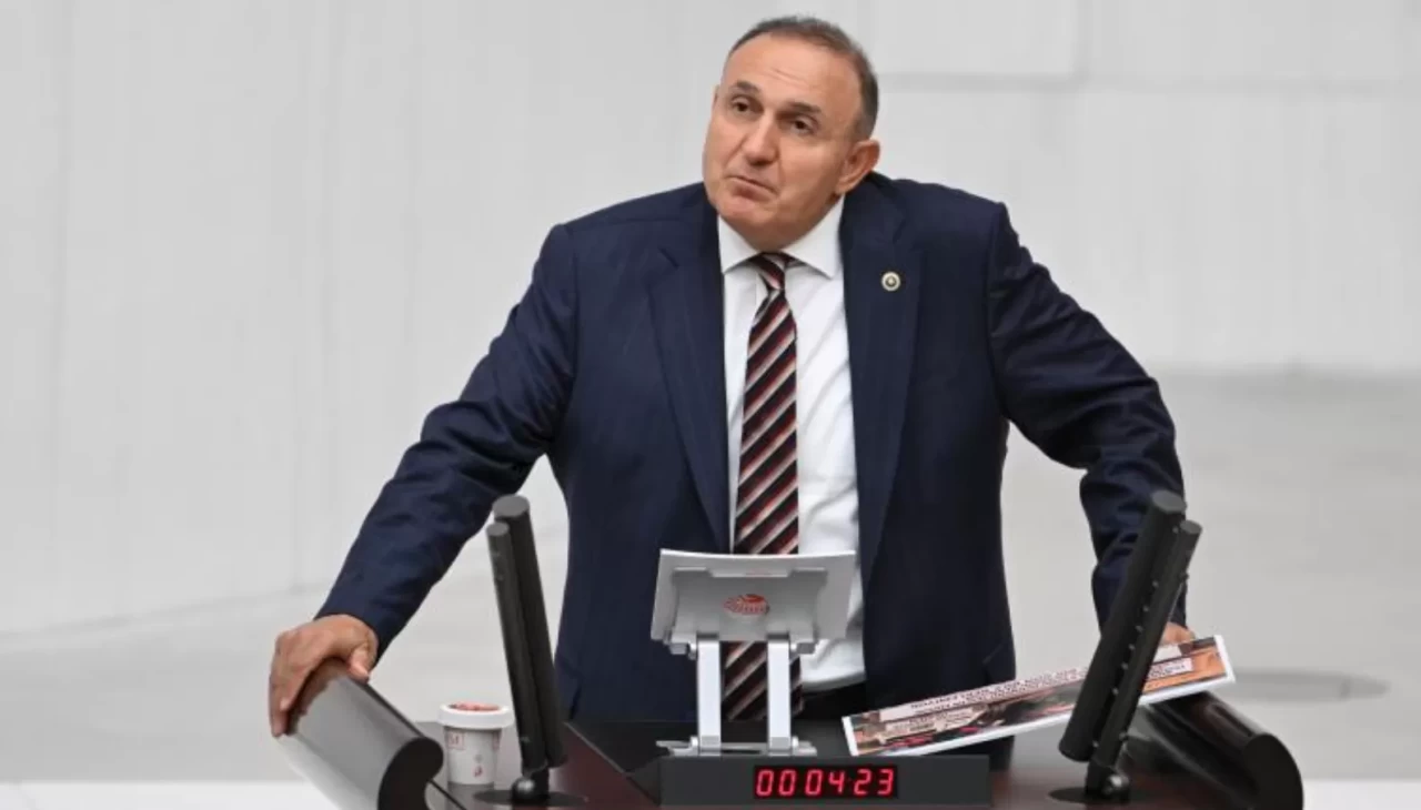 İYİ Parti Kurucu Üyesi ve Aydın Milletvekili Ömer Karakaş, sosyal