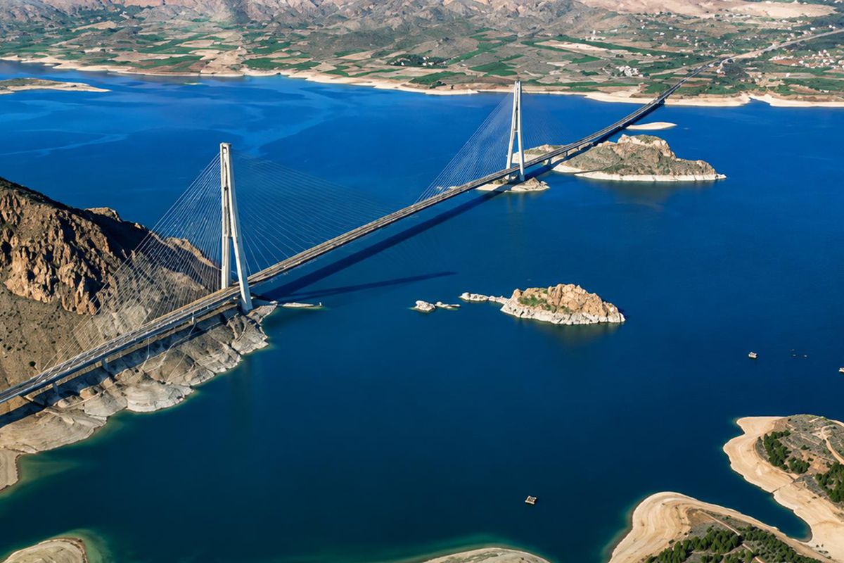 Ulaştırma ve Altyapı Bakanı Abdulkadir Uraloğlu, Tunceli ile Elazığ arasında