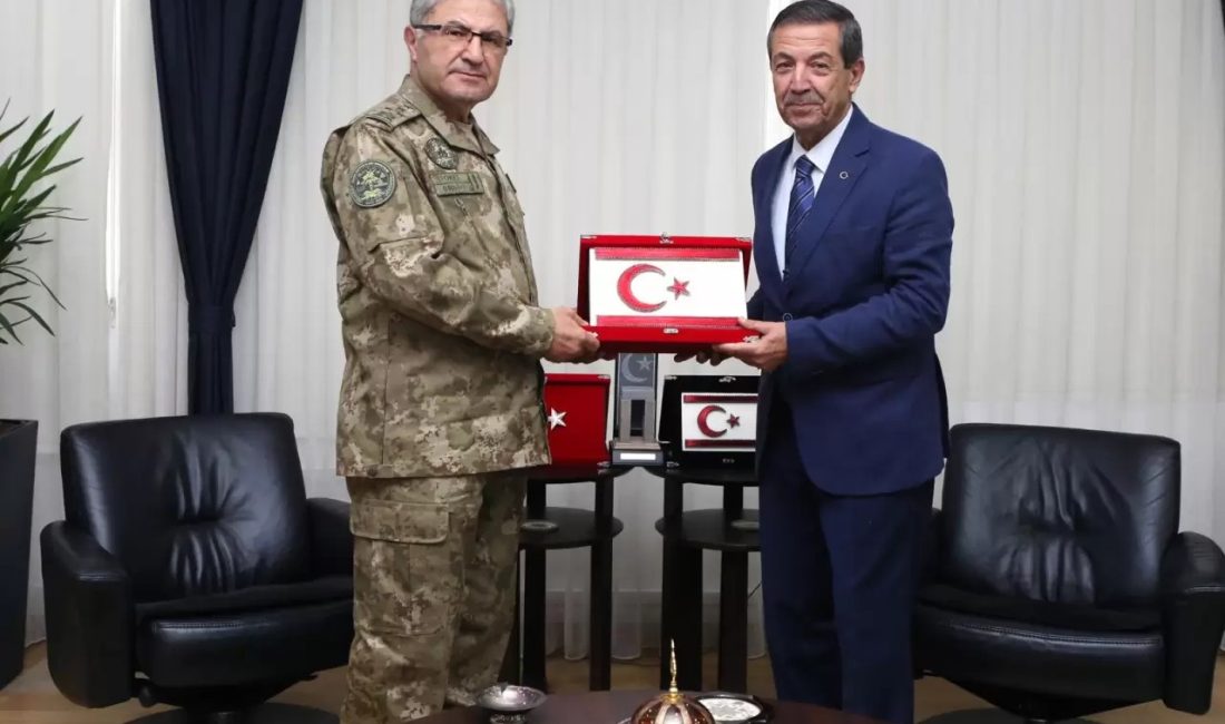 Kuzey Kıbrıs Türk Cumhuriyeti (KKTC) Dışişleri Bakanı Tahsin Ertuğruloğlu, Kara