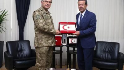 Kuzey Kıbrıs Türk Cumhuriyeti (KKTC) Dışişleri Bakanı Tahsin Ertuğruloğlu, Kara