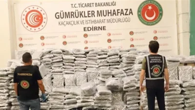 Ticaret Bakanlığı Gümrükler Muhafaza ekipleri, Kapıkule Gümrük Kapısı'nda gerçekleştirdikleri başarılı