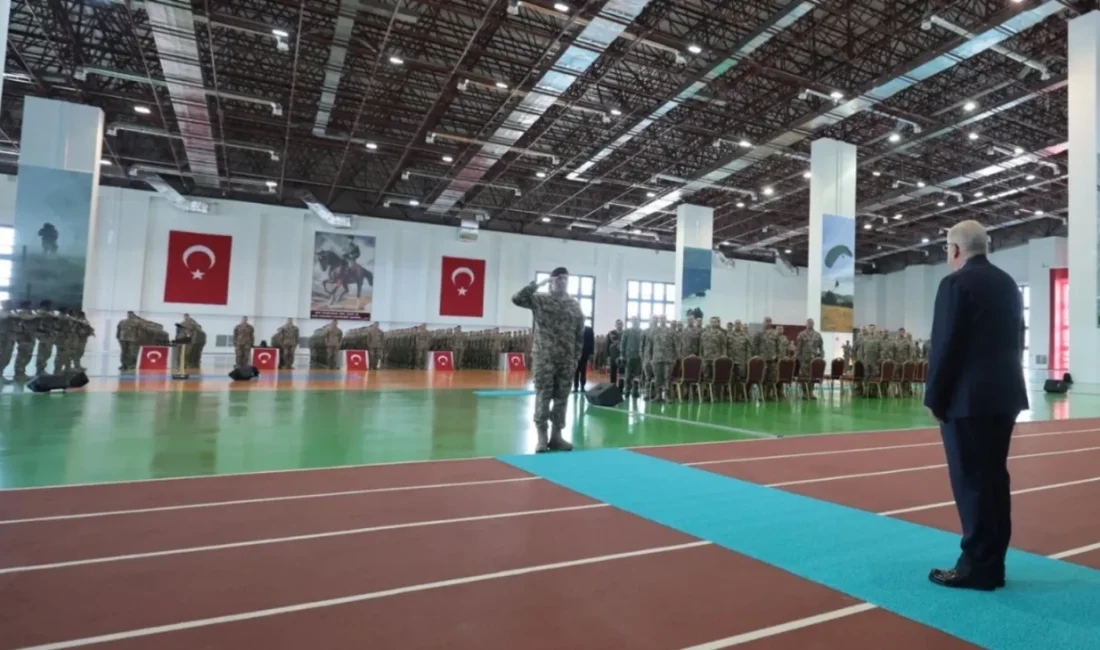 Milli Savunma Bakanı Yaşar Güler, Genelkurmay Başkanı Orgeneral Selçuk Bayraktaroğlu