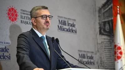 Cumhurbaşkanlığı İletişim Başkanı Burhanettin Duran, düzenlenen panelde Türkiye'nin darbelere ve