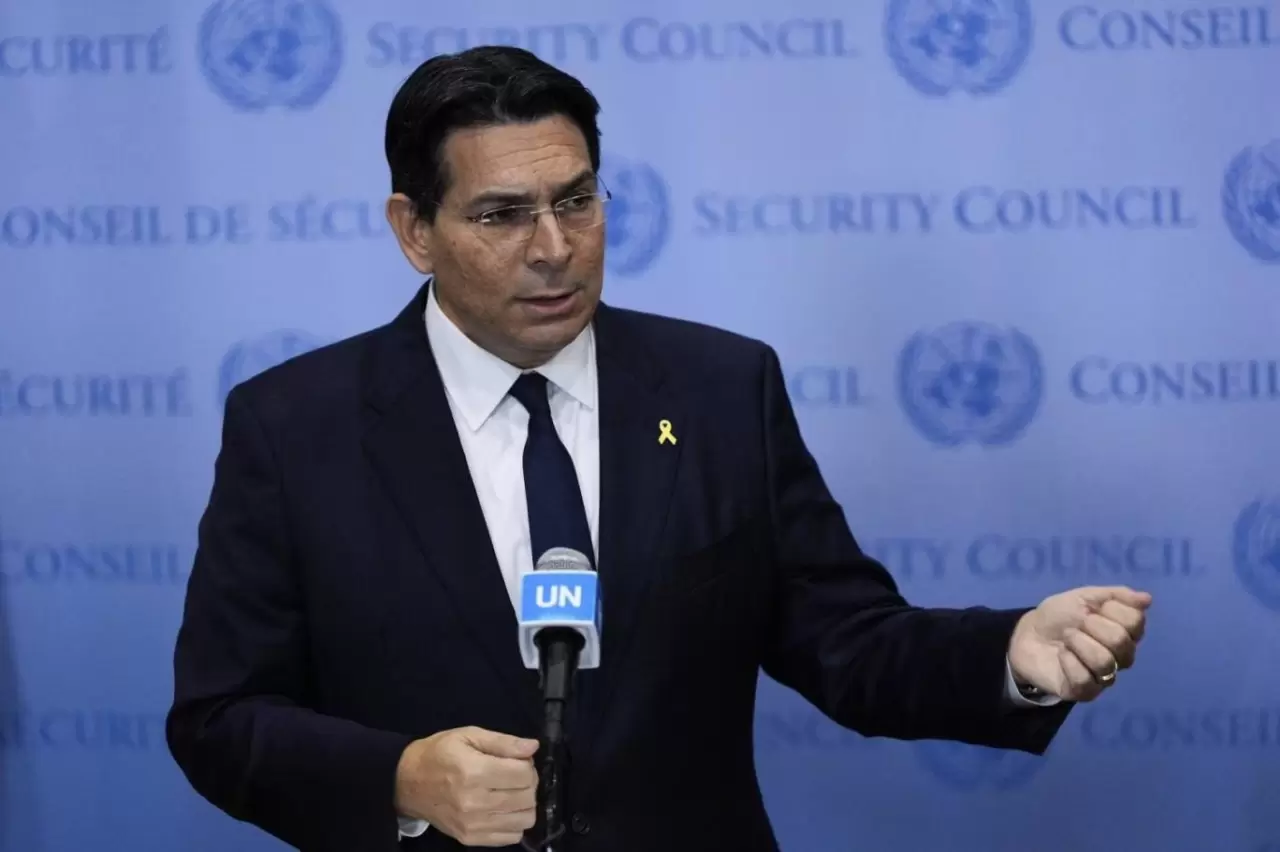 İsrail'in BM Daimi Temsilcisi Danny Danon, Suriye'deki işgali savunmaya çalışırken