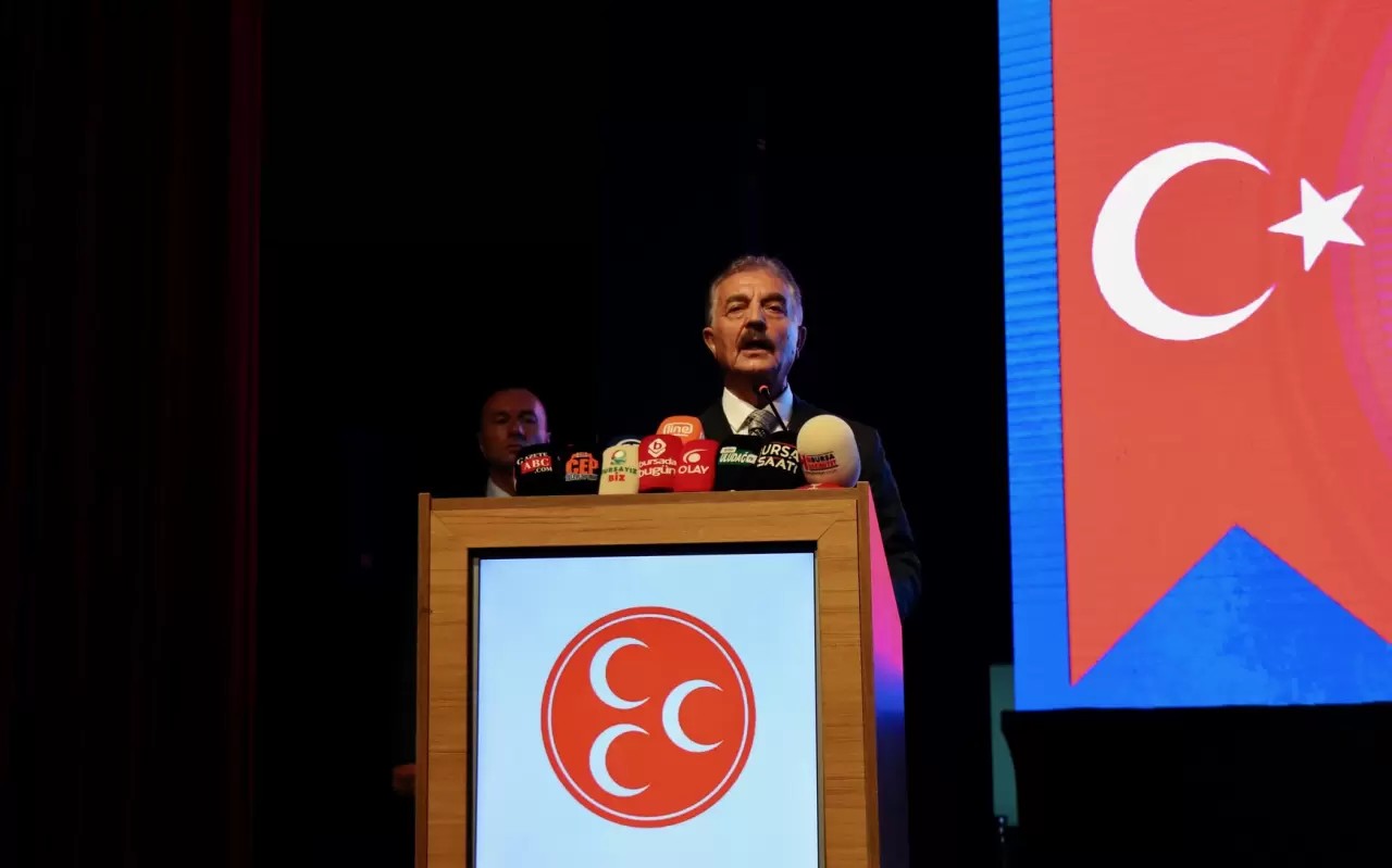 MHP Genel Sekreteri İsmet Büyükataman, Bursa İl Kongresi'nde yaptığı konuşmada