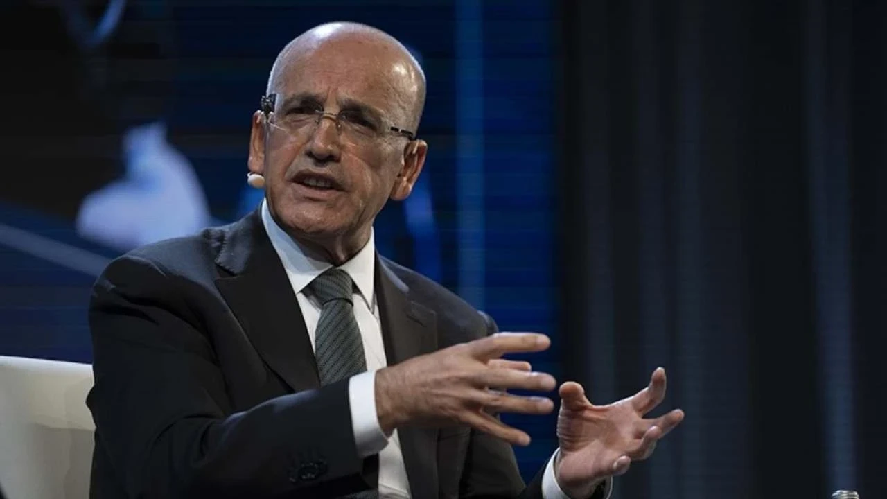 Hazine ve Maliye Bakanı Mehmet Şimşek, Cumhurbaşkanlığı Külliyesi'nde düzenlenen "Orta