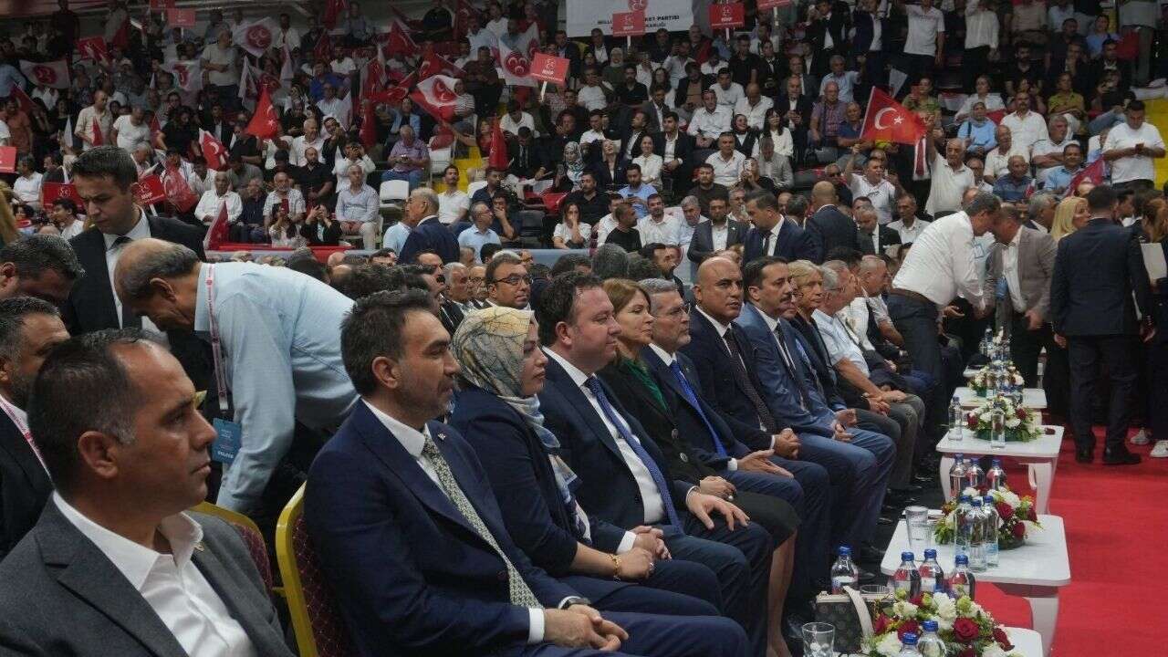 MHP Genel Başkan Yardımcısı Zühal Topcu, Mersin İl Kongresi'nde yaptığı