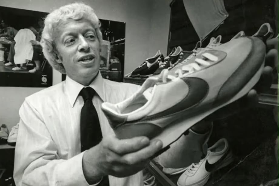 Phil Knight’ın Ayakkabı Gurusu kitabını bitirdiğimde aklımda kalan ilk şey