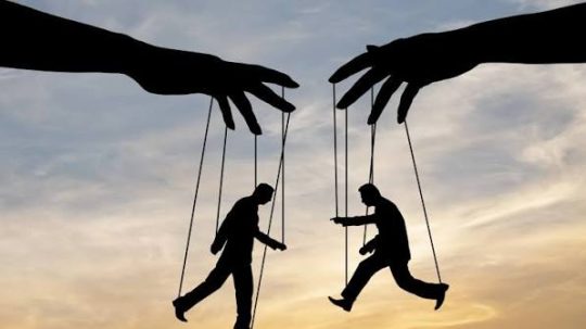 İrade her zaman ahlaki olarak doğru kabul edilen şeyleri tercih